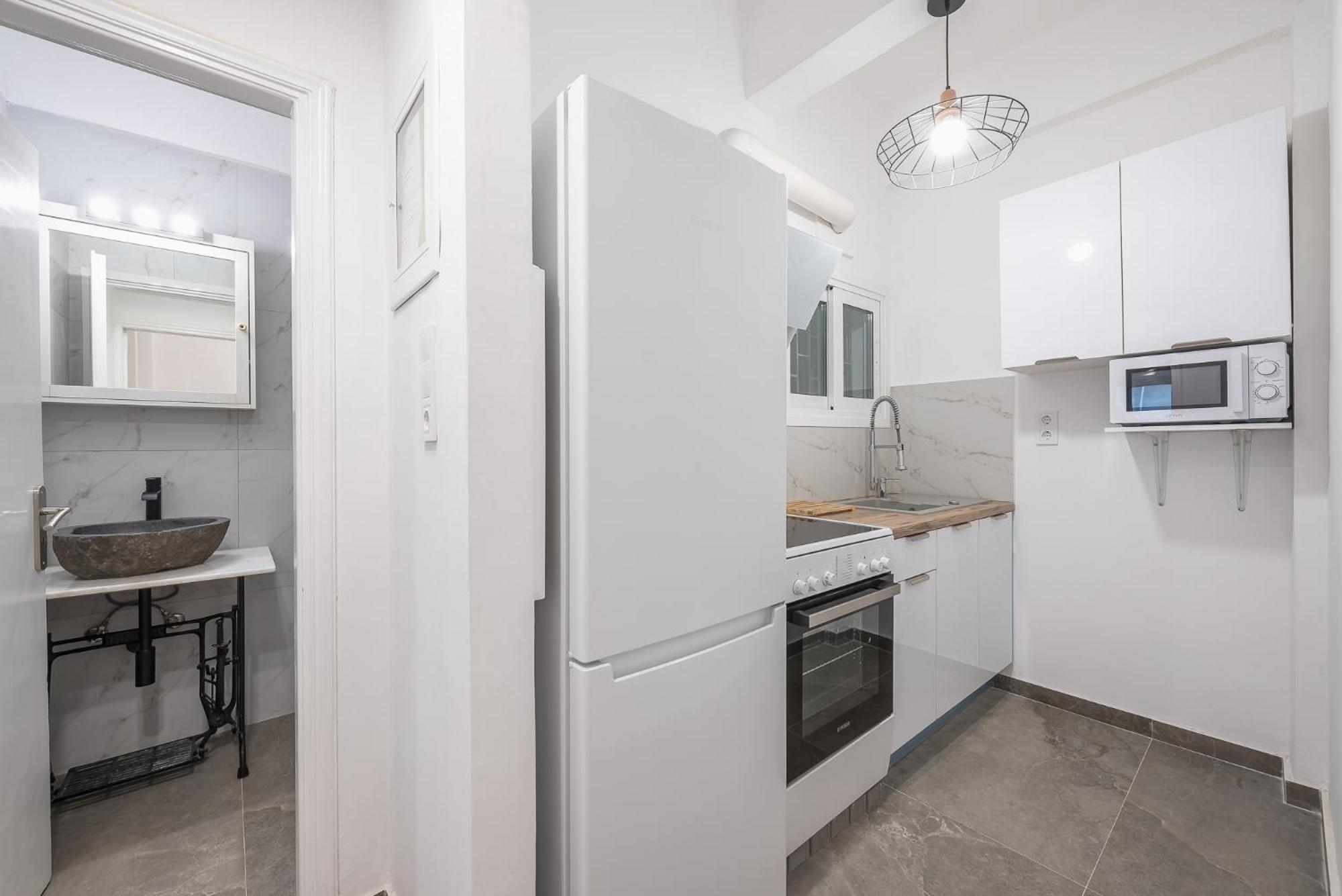 Stylish Luxury Apartment At Ampelokipi Metro Station アテネ エクステリア 写真