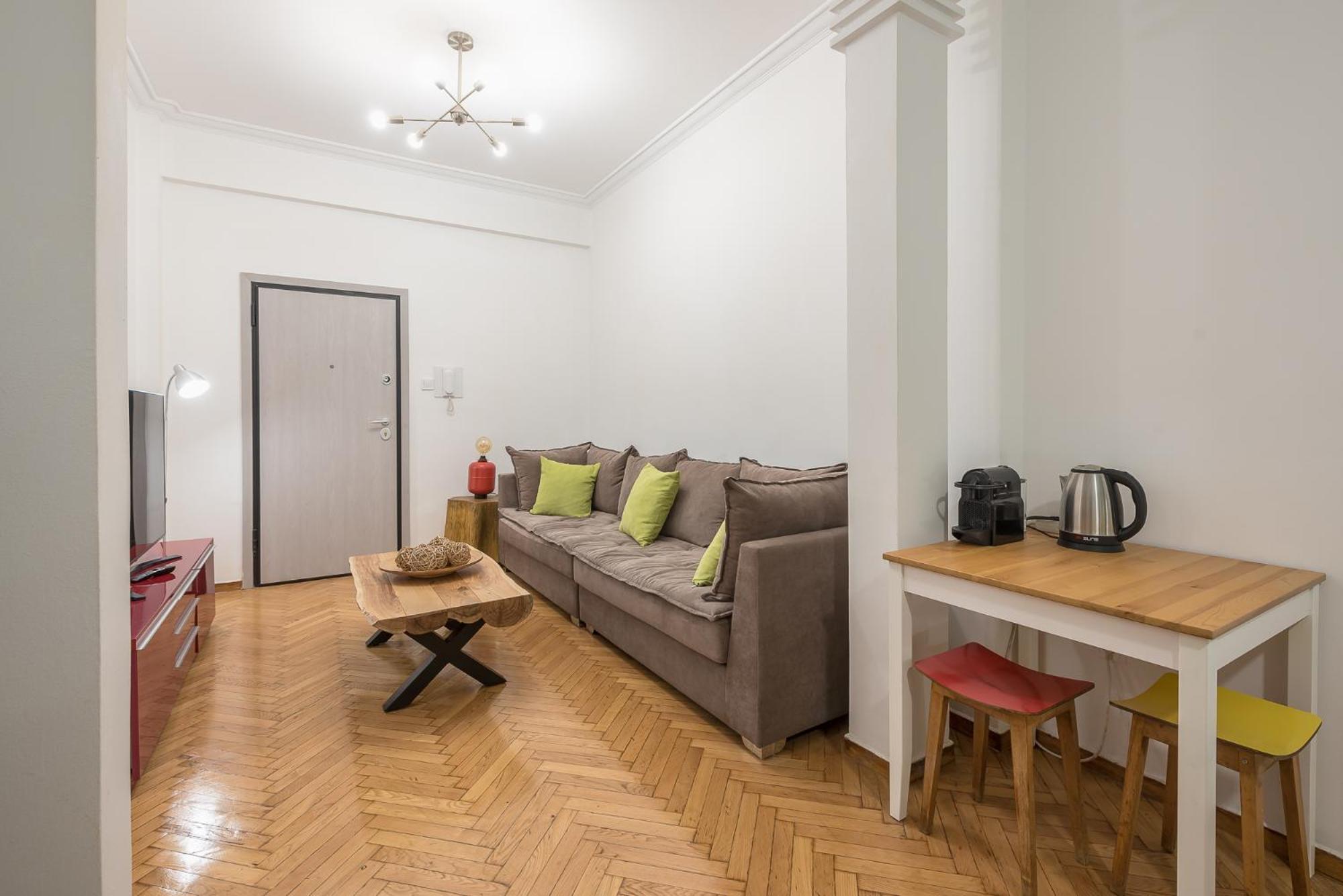 Stylish Luxury Apartment At Ampelokipi Metro Station アテネ エクステリア 写真