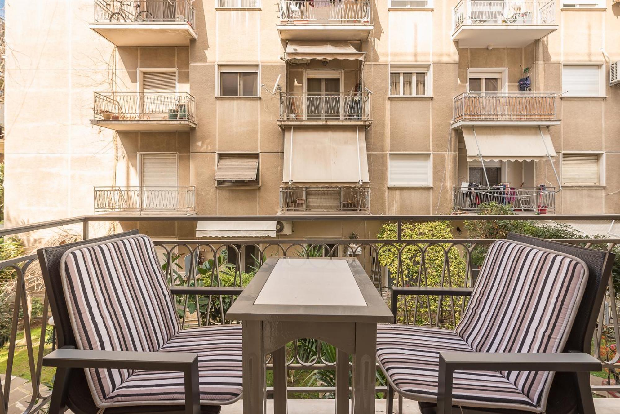 Stylish Luxury Apartment At Ampelokipi Metro Station アテネ エクステリア 写真