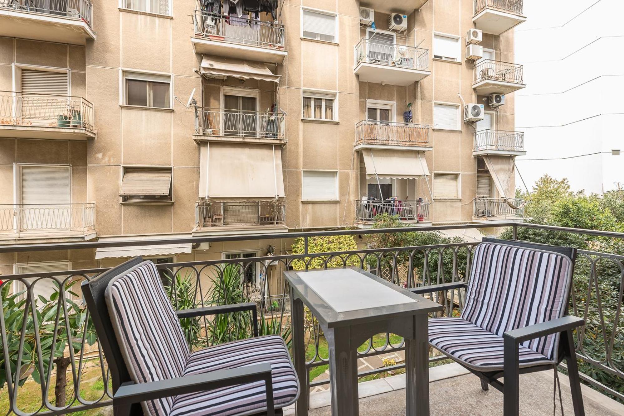 Stylish Luxury Apartment At Ampelokipi Metro Station アテネ エクステリア 写真